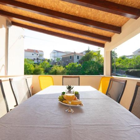 Apartman Marel Žrnovnica Esterno foto