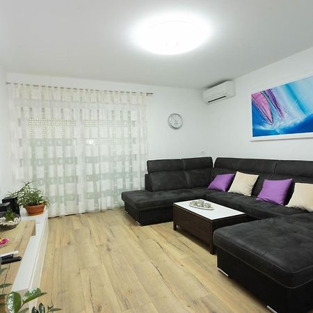 Apartman Marel Žrnovnica Esterno foto
