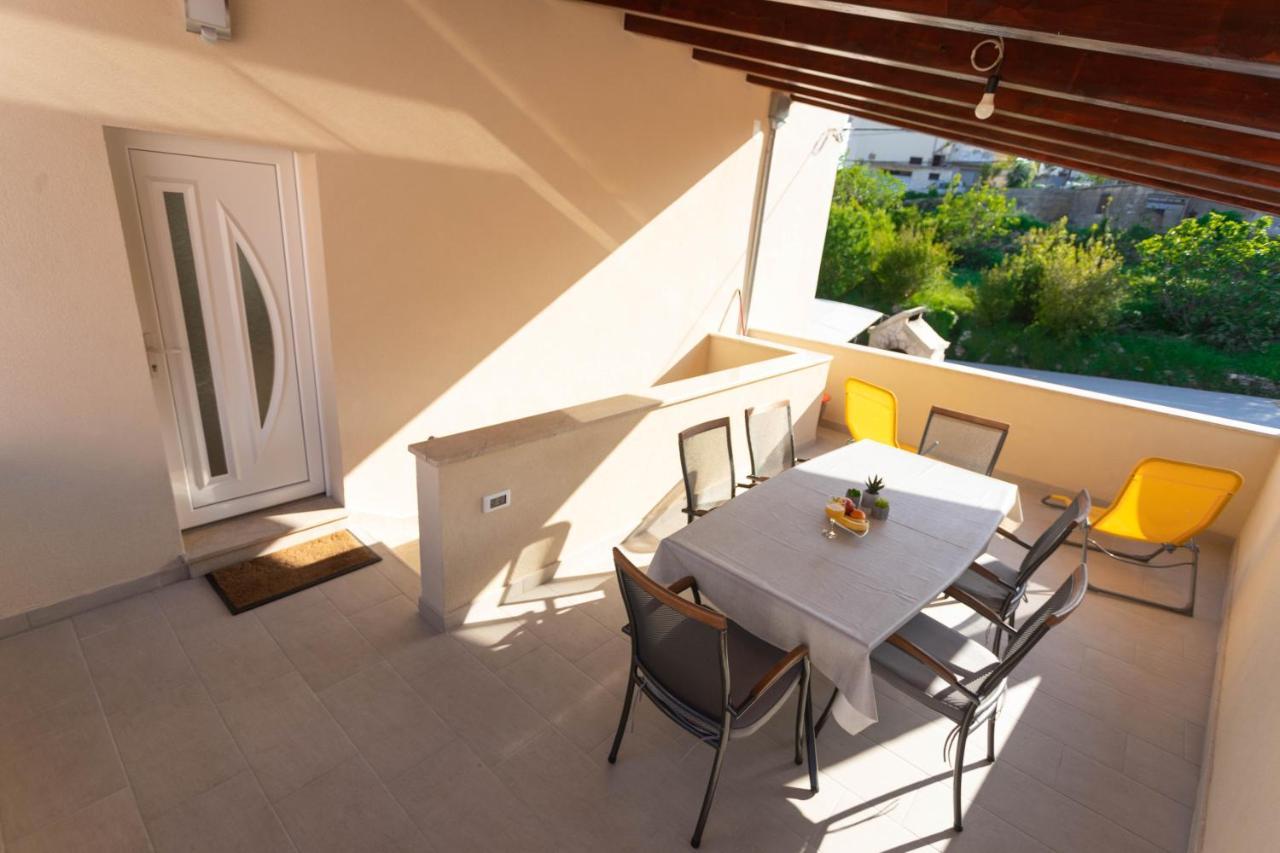 Apartman Marel Žrnovnica Esterno foto