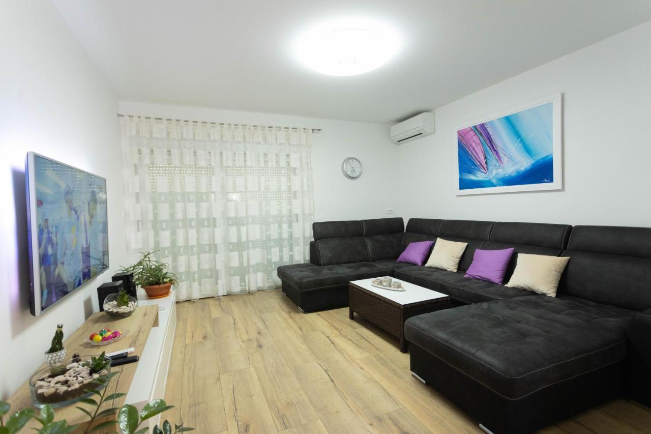 Apartman Marel Žrnovnica Esterno foto