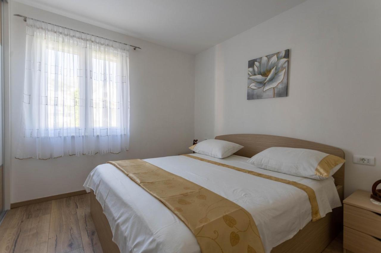 Apartman Marel Žrnovnica Esterno foto